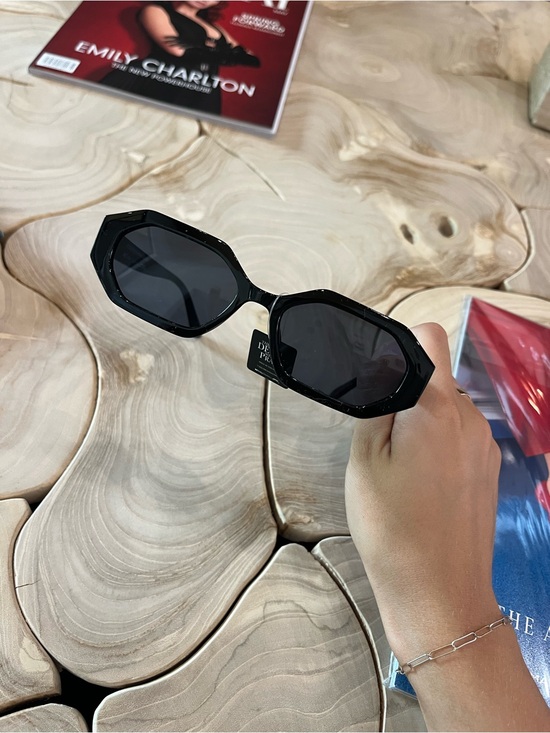 Black Sunglasses - Fashionable Women\'s Shades main image 8